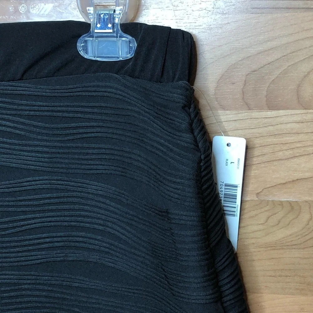 New Directions Large Ribbed Lined Black Midi Skirt